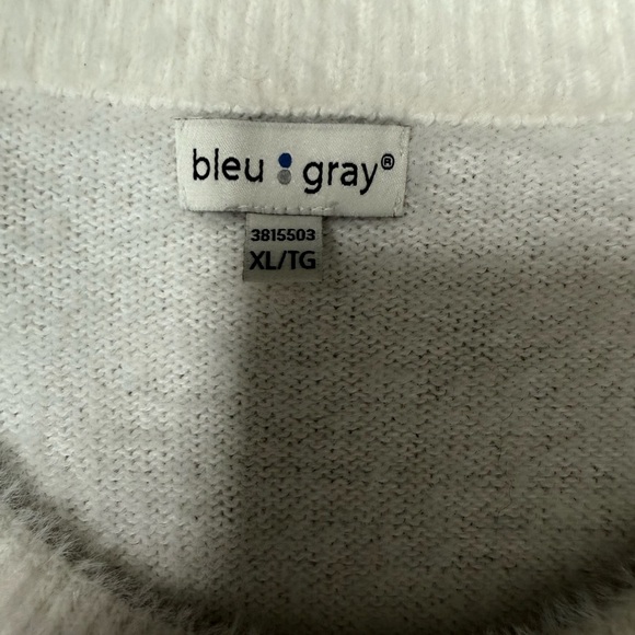 BLEU & GRAY Chic White and Black Striped Sweater - Super cozy and fluffy - Picture 8 of 10